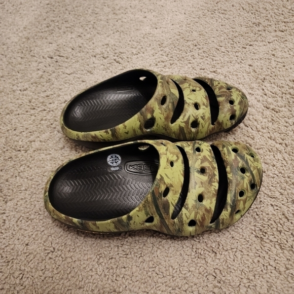 KEEN Men's Yogui Arts Clogs - Picture 5 of 7